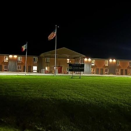 Red Fox Inn And Suites Waverly Exteriör bild